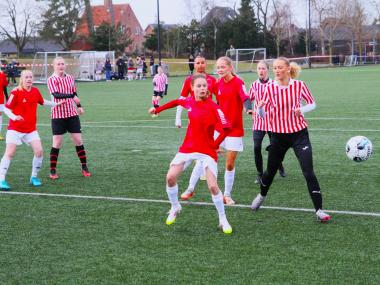 Skolefodbold